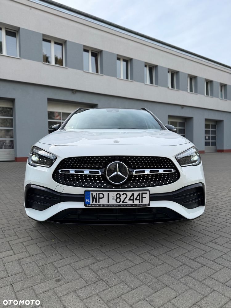 Mercedes-Benz GLA 200 AMG Line - 10