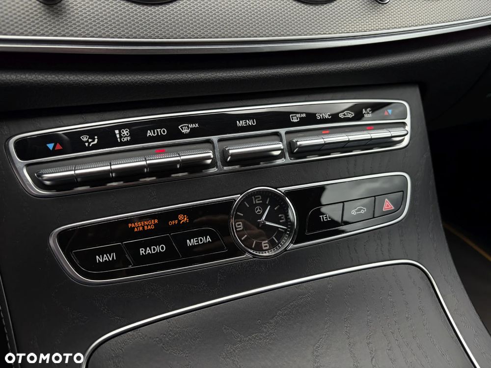 Mercedes-Benz Klasa E 220 d Business Edition 9G-TRONIC - 33