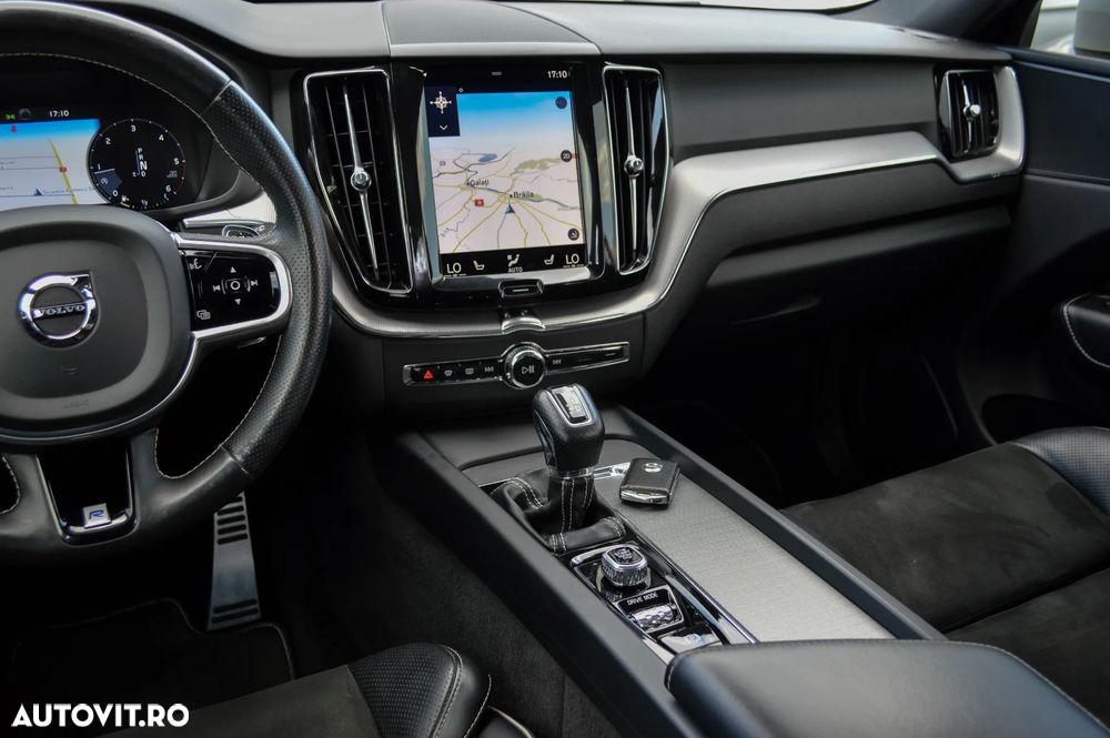 Volvo XC 60 D5 AWD R-Design - 38
