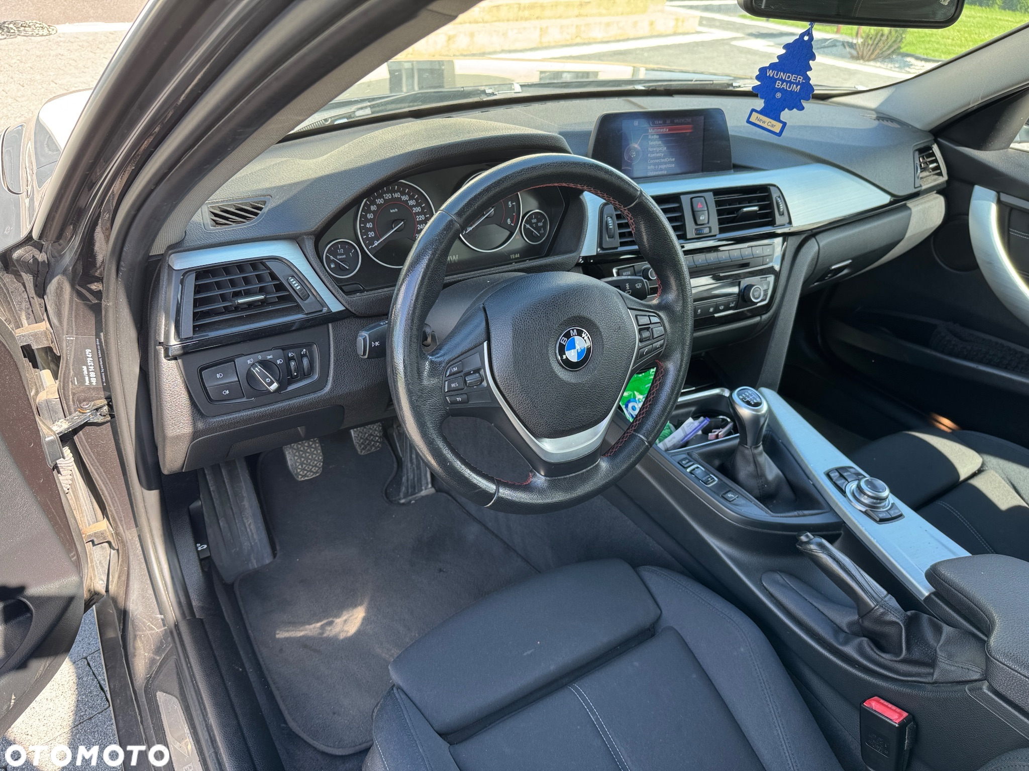BMW Seria 3 318d Touring Sport Line - 15