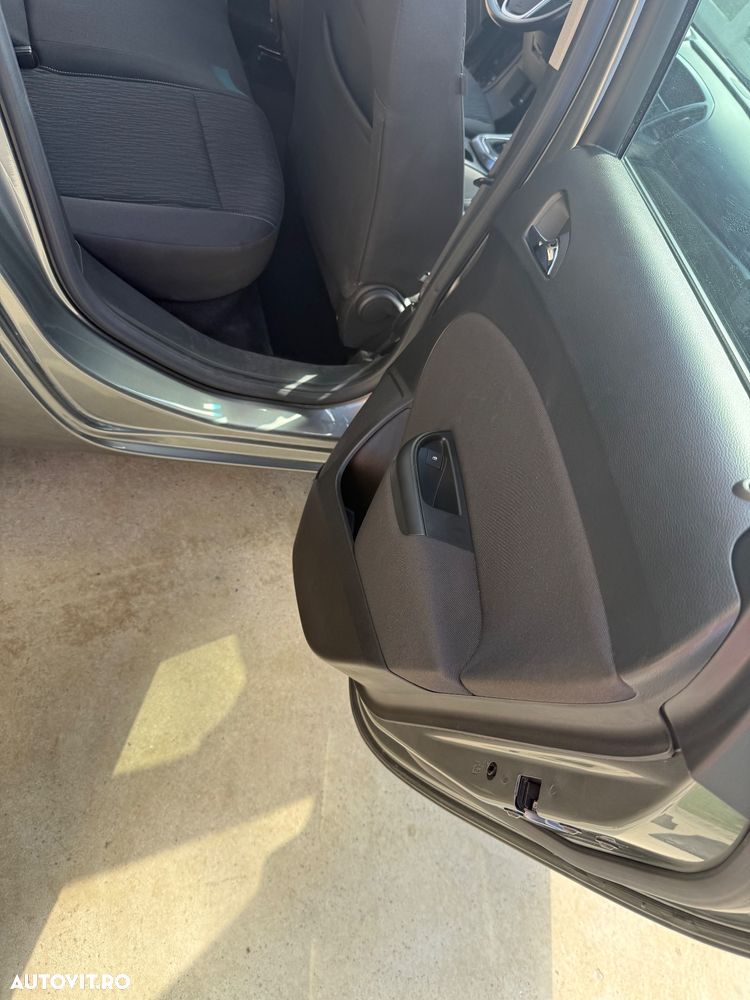 Opel Astra 1.4 Turbo ECOTEC Enjoy - 3