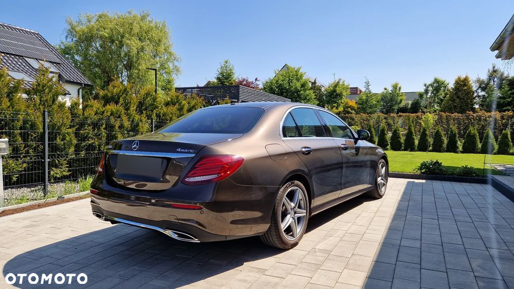 Mercedes-Benz Klasa E 300 9G-TRONIC AMG Line - 8
