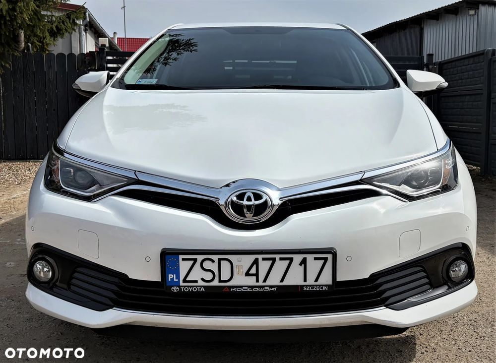 Toyota Auris 1.6 Premium - 3
