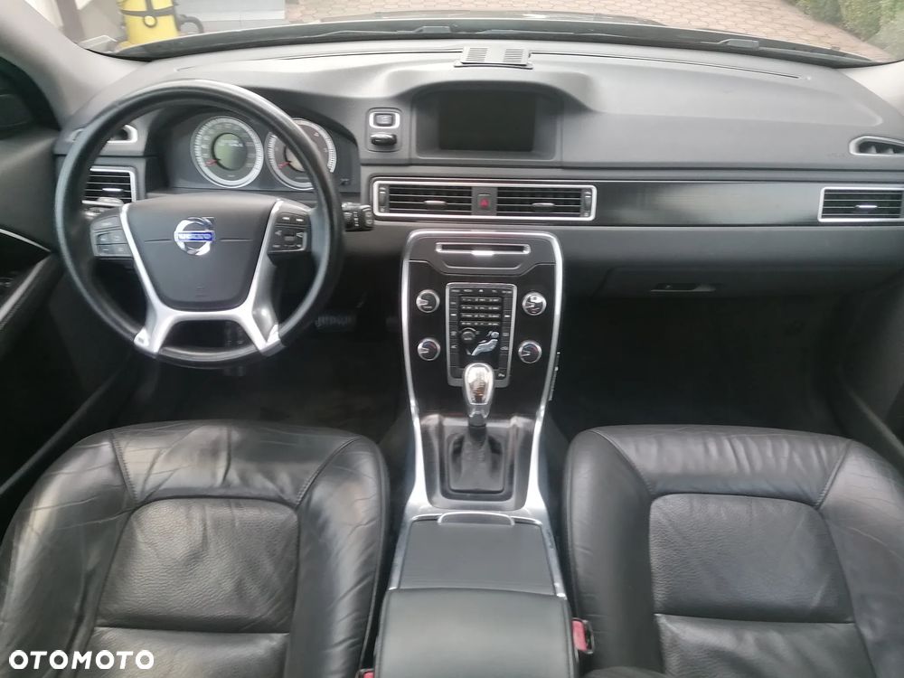 Volvo V70 D3 Geartronic Momentum - 9