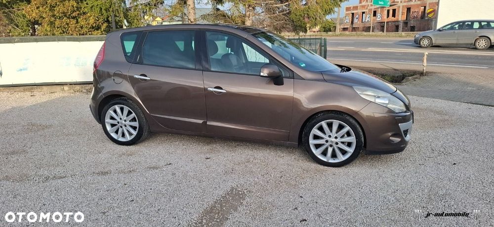 Renault Scenic dCi 160 Luxe - 12