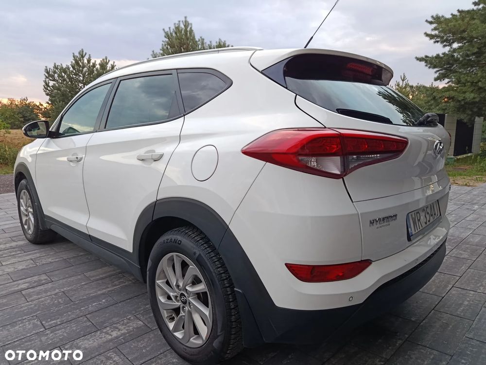Hyundai Tucson 1.7 CRDI BlueDrive Comfort 2WD - 19