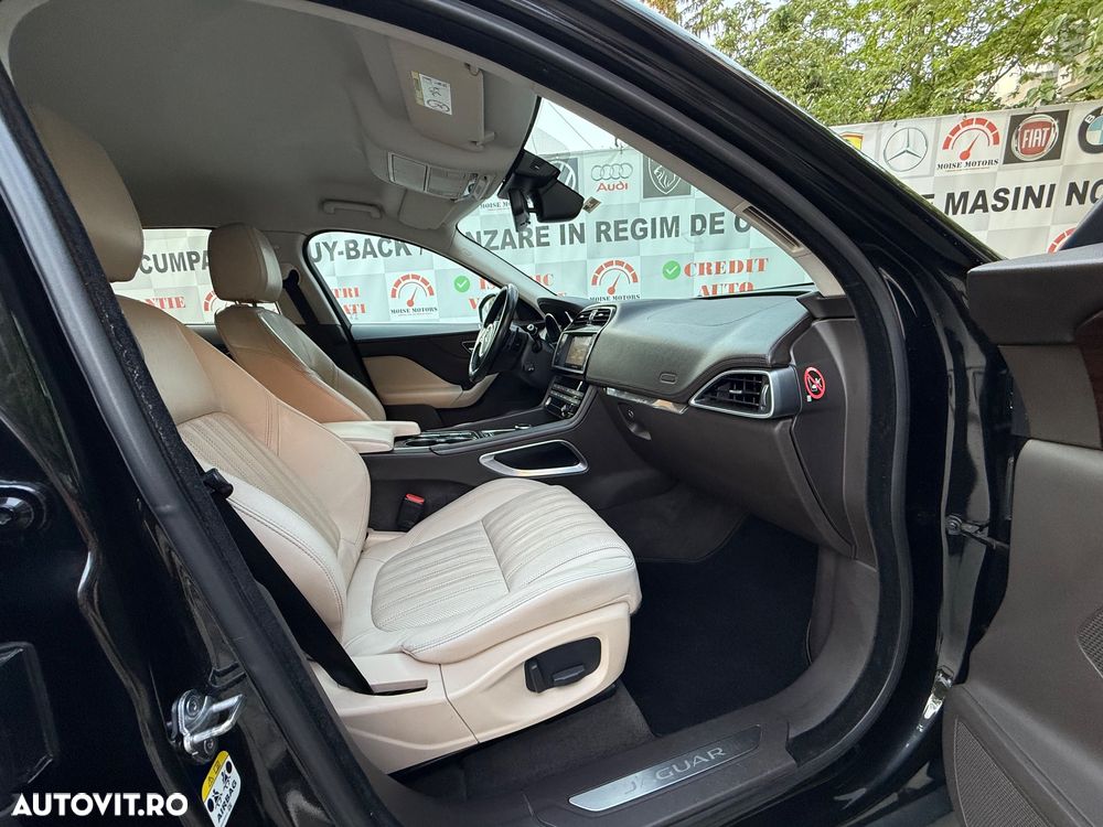 Jaguar F-Pace 20d AWD Prestige - 12
