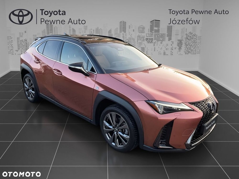 Lexus UX 300h F Sport Design - 4
