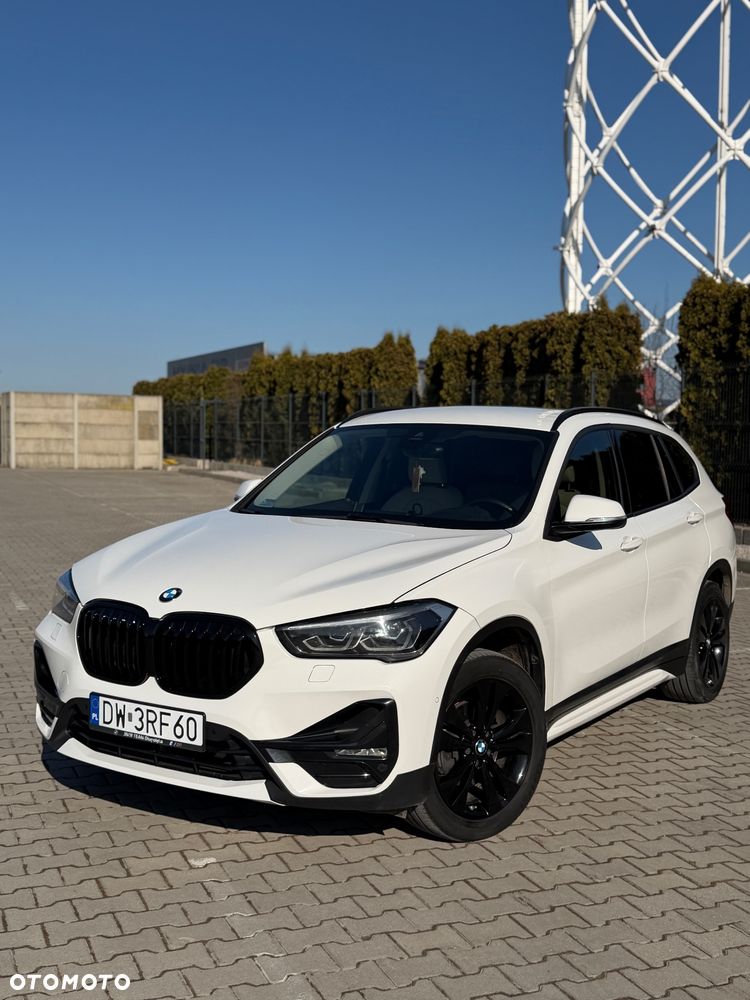 BMW X1 sDrive18i Sport Line - 1