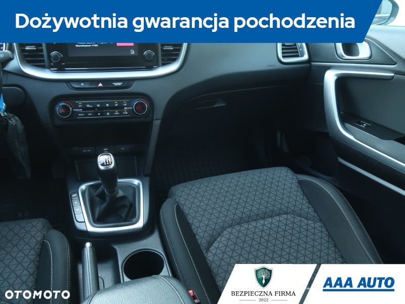 Kia Ceed - 9