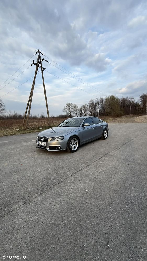 Audi A4 Limousine - 3