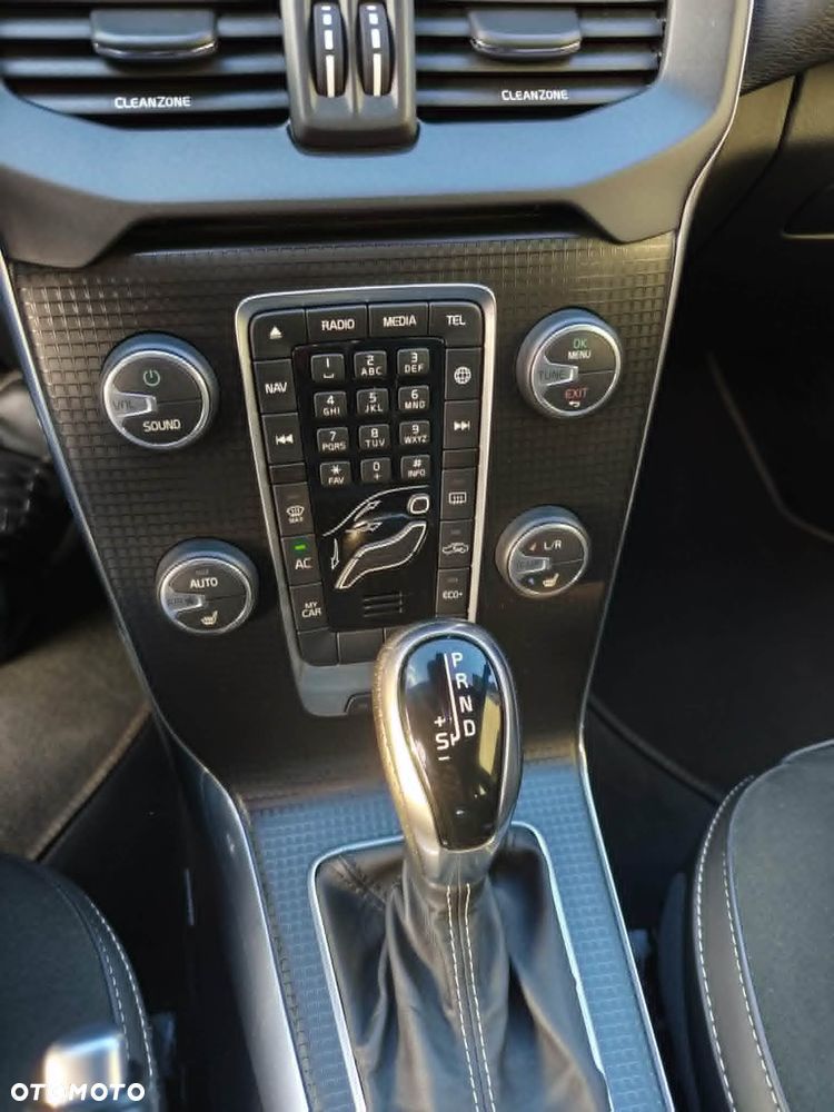 Volvo V40 T3 Geartronic RDesign - 9