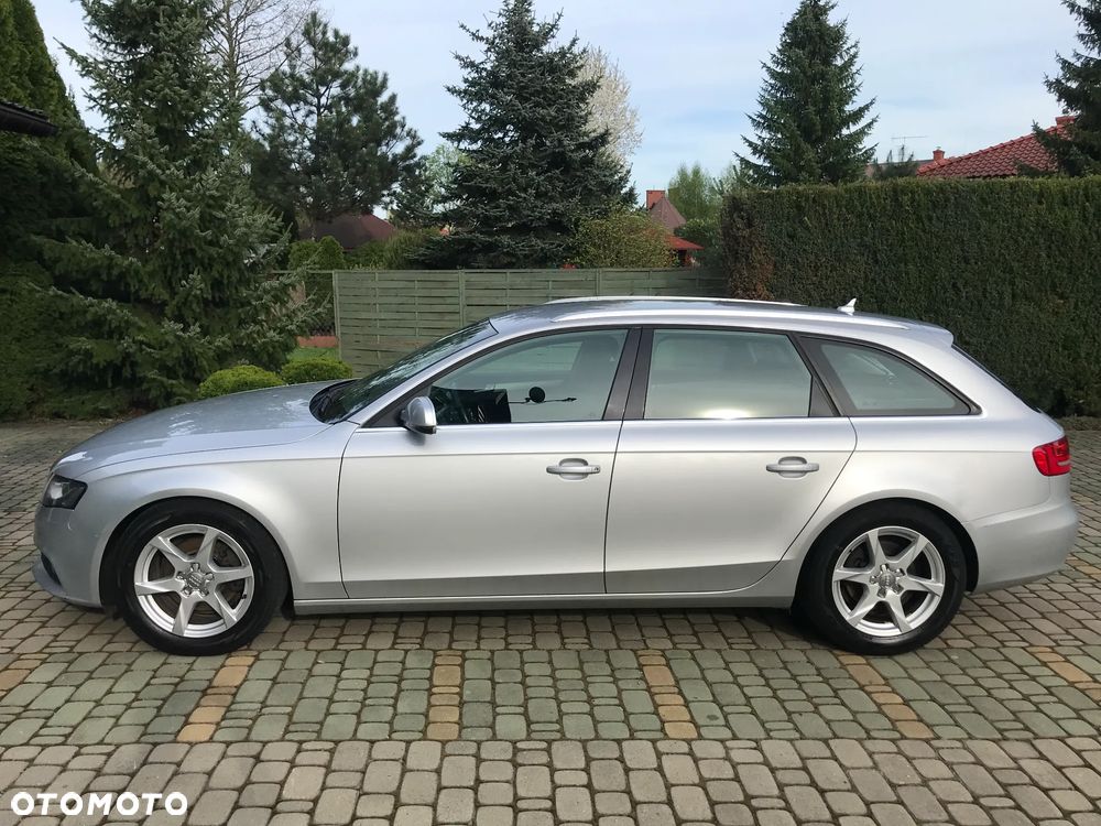 Audi A4 Avant 2.0 TDI DPF Ambiente - 4
