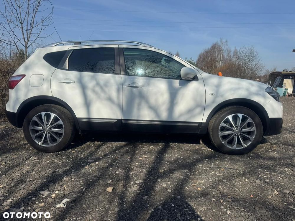 Nissan Qashqai 2.0 4x4 360 CVT - 5