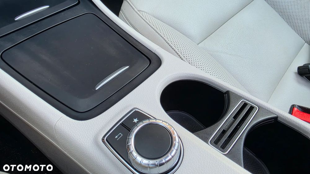 Mercedes-Benz CLA 200 d 7G-DCT AMG Line - 35