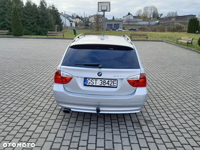 BMW Seria 3 320d DPF Touring - 3