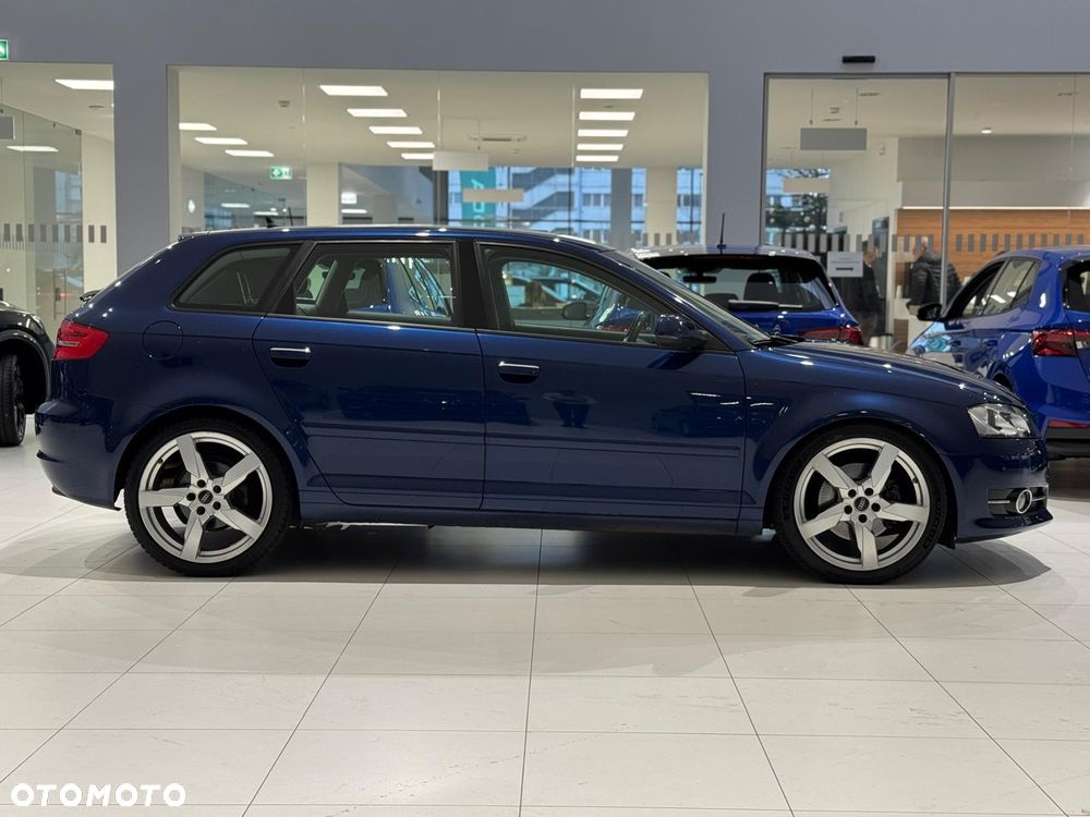 Audi A3 Sportback 2.0 TDI DPF Quattro Ambition - 2