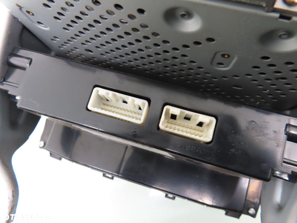 RADIO TOYOTA AVENSIS II T25 8612005080 - 3