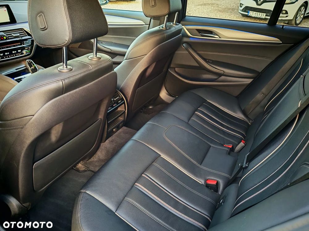 BMW Seria 5 520d xDrive M Sport sport - 27