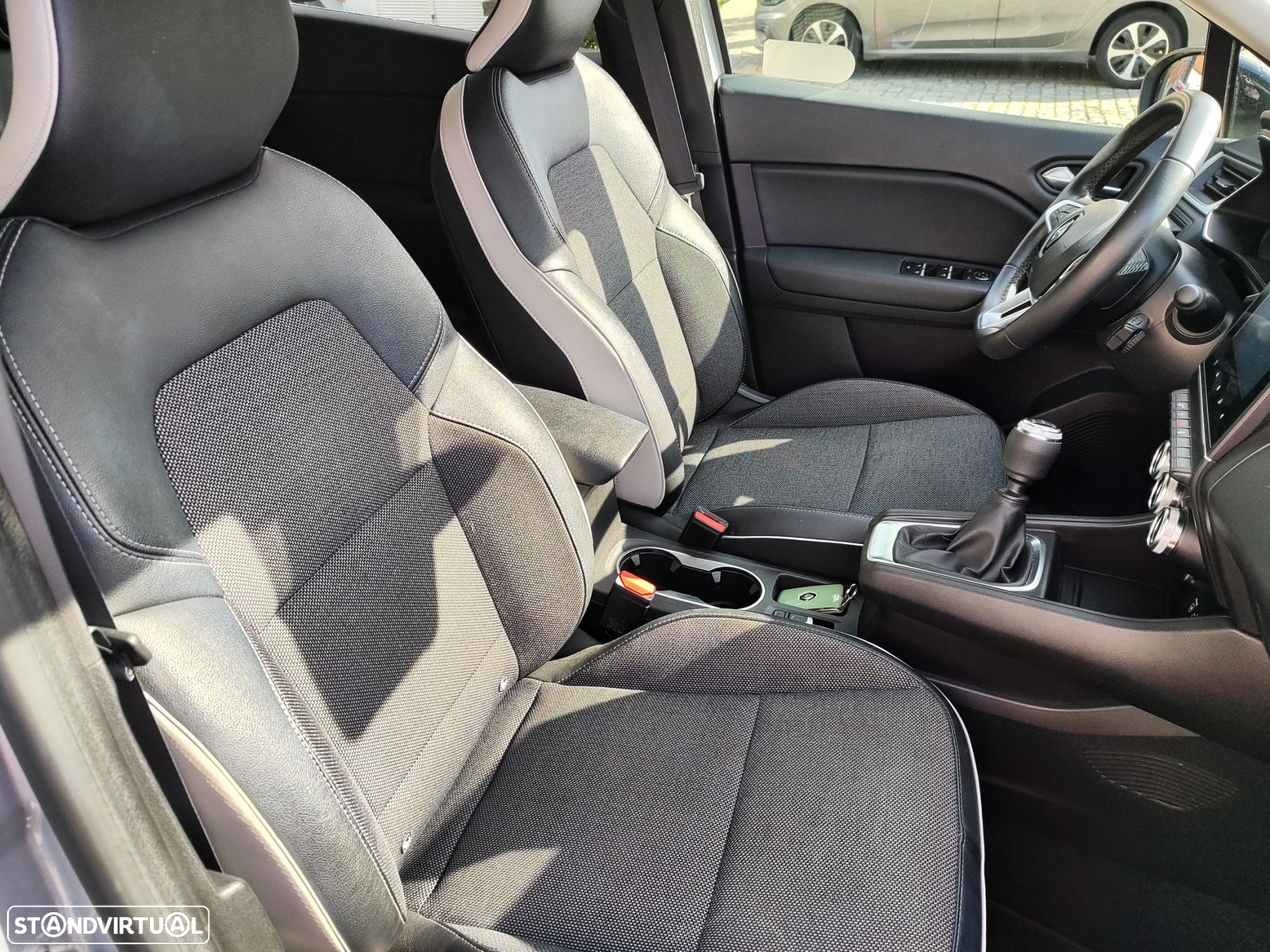 Renault Captur 1.0 TCe Intens - 12