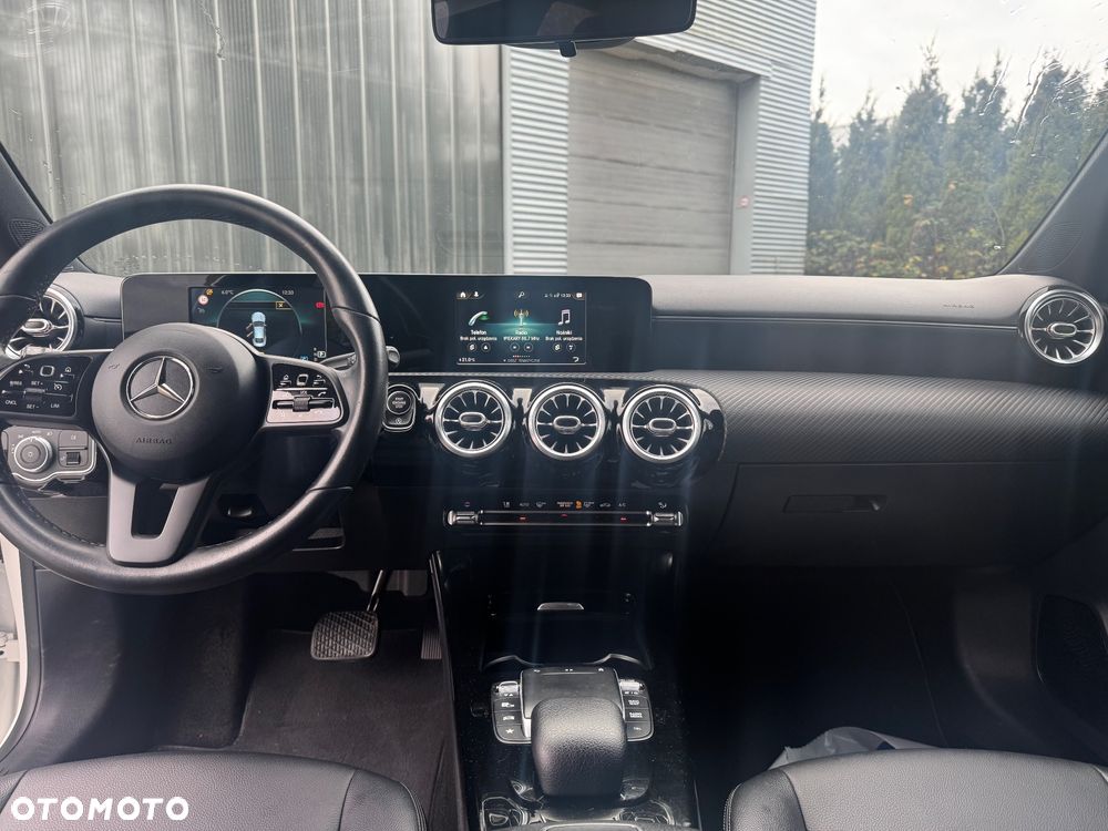 Mercedes-Benz CLA 180 Edition 1 7G-DCT - 33