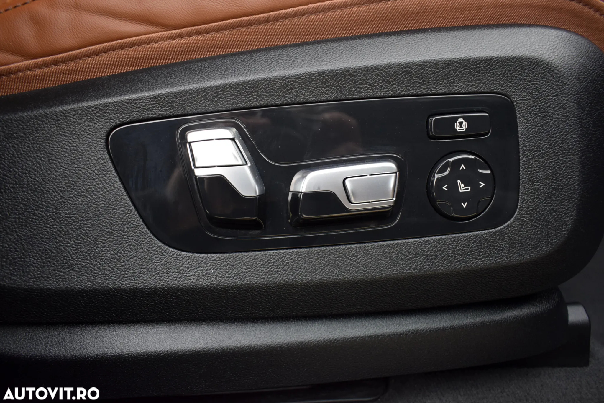 BMW X7 M60i xDrive AT MHEV - 32