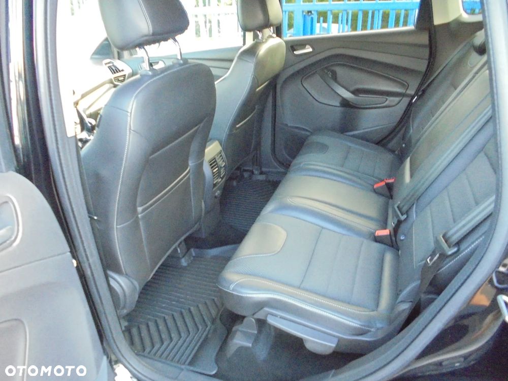 Ford Kuga 2.0 TDCi 4x2 Titanium - 12
