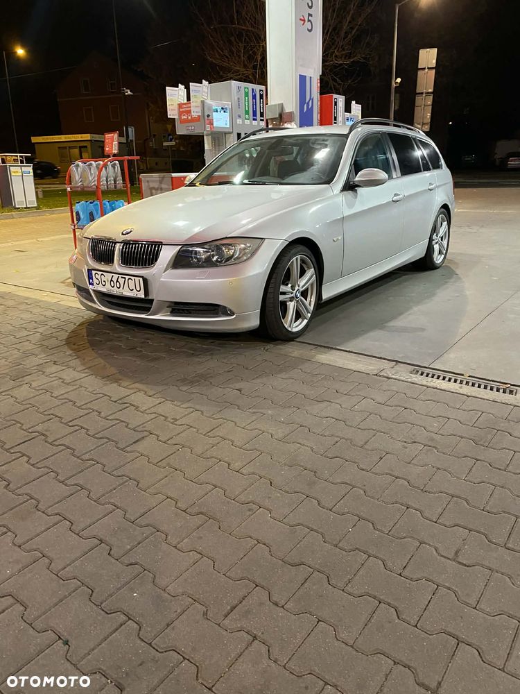 BMW Seria 3 325i - 1