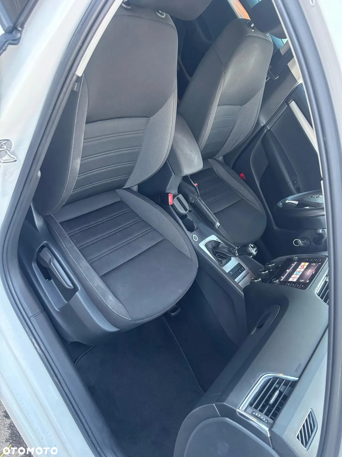 Skoda Octavia 2.0 TDI L&K DSG - 9