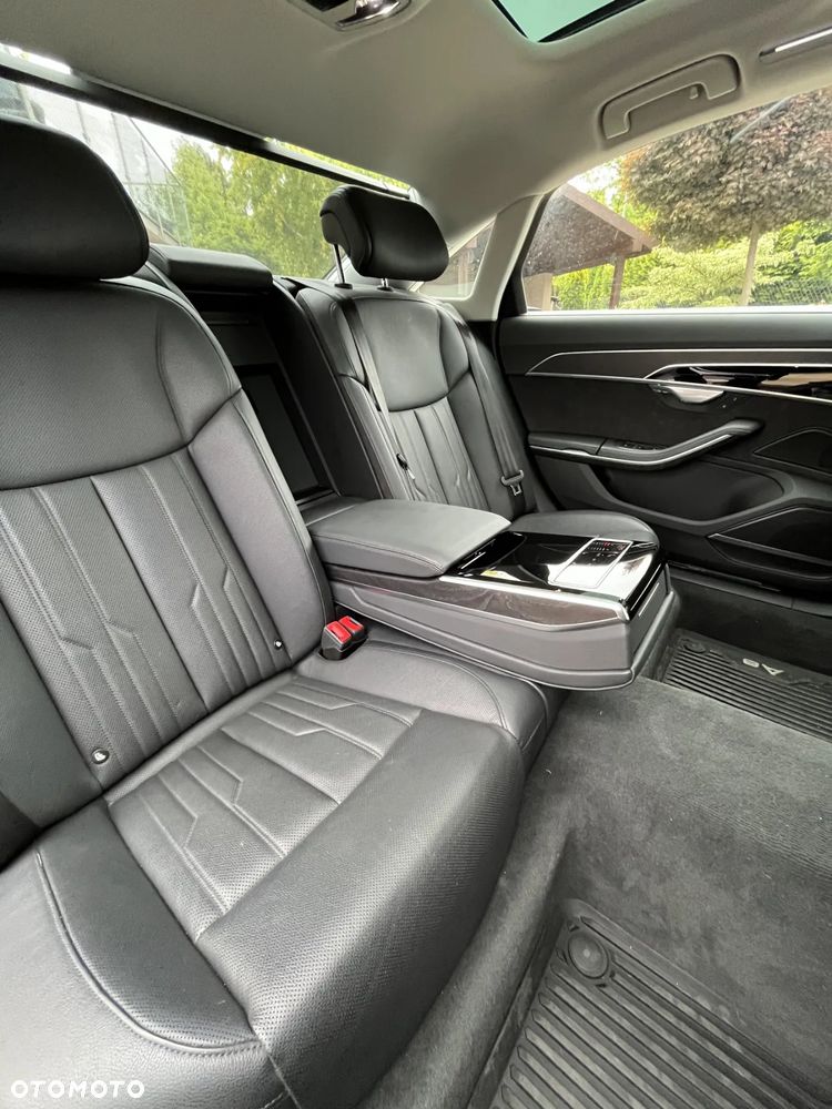 Audi A8 L 55 TFSI quattro tiptronic - 12