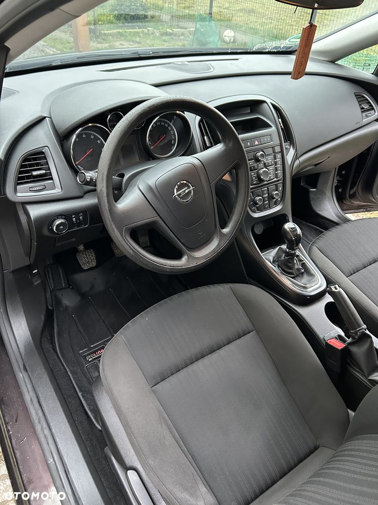 Opel Astra 1.4 Essentia - 9