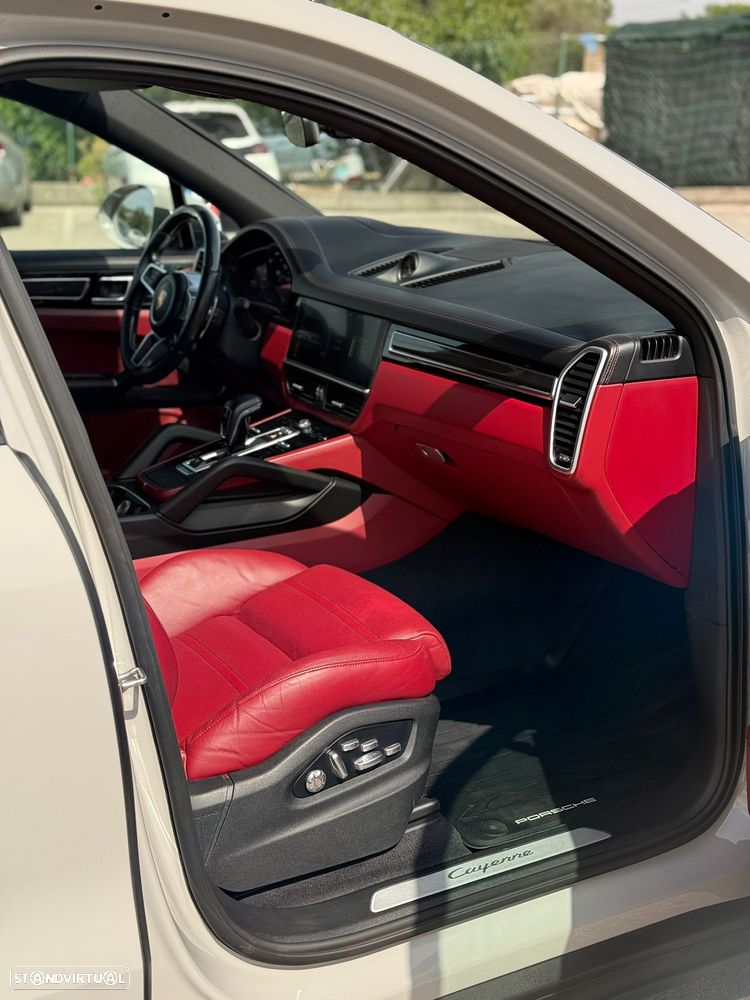 Porsche Cayenne E-Hybrid - 8