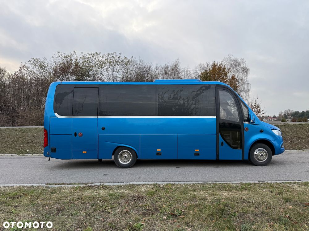 Mercedes-Benz Sprinter 519 - 11