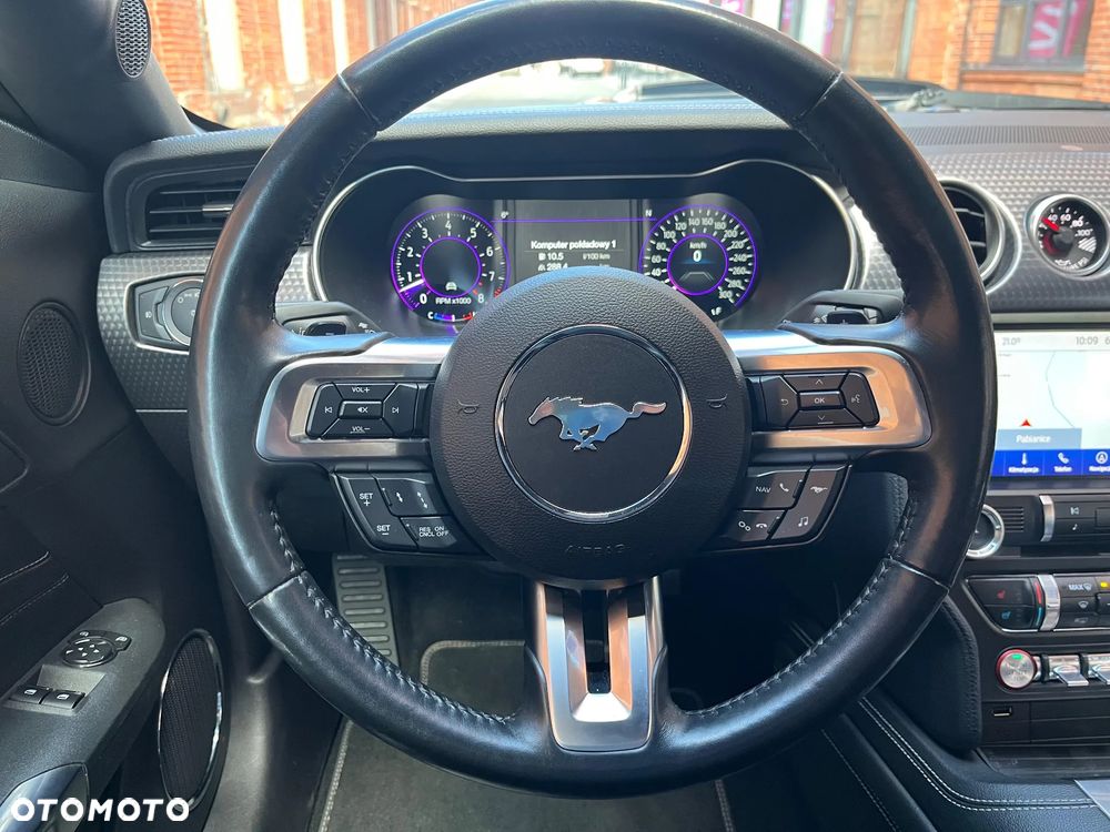 Ford Mustang - 10