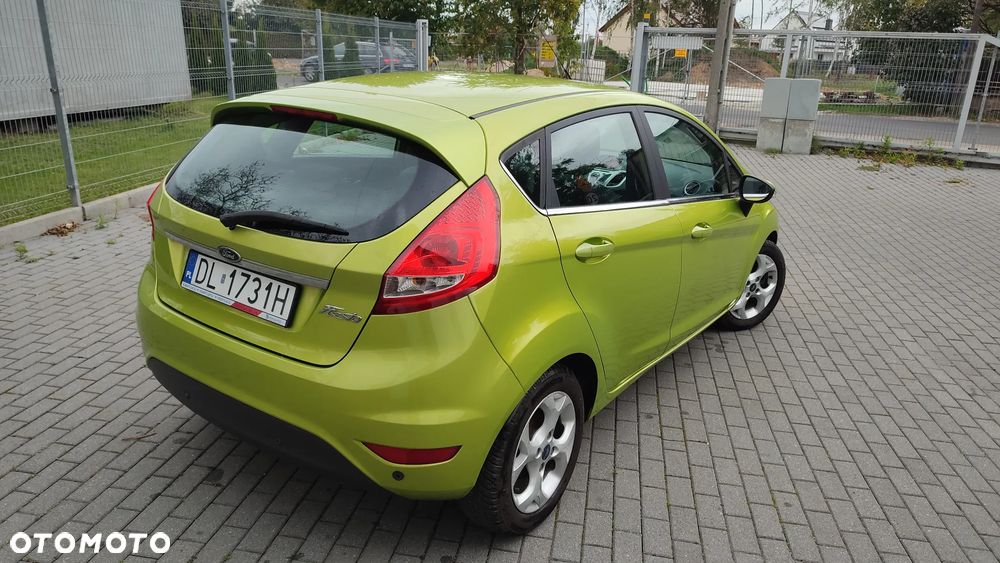Ford Fiesta 1.25 Titanium - 10