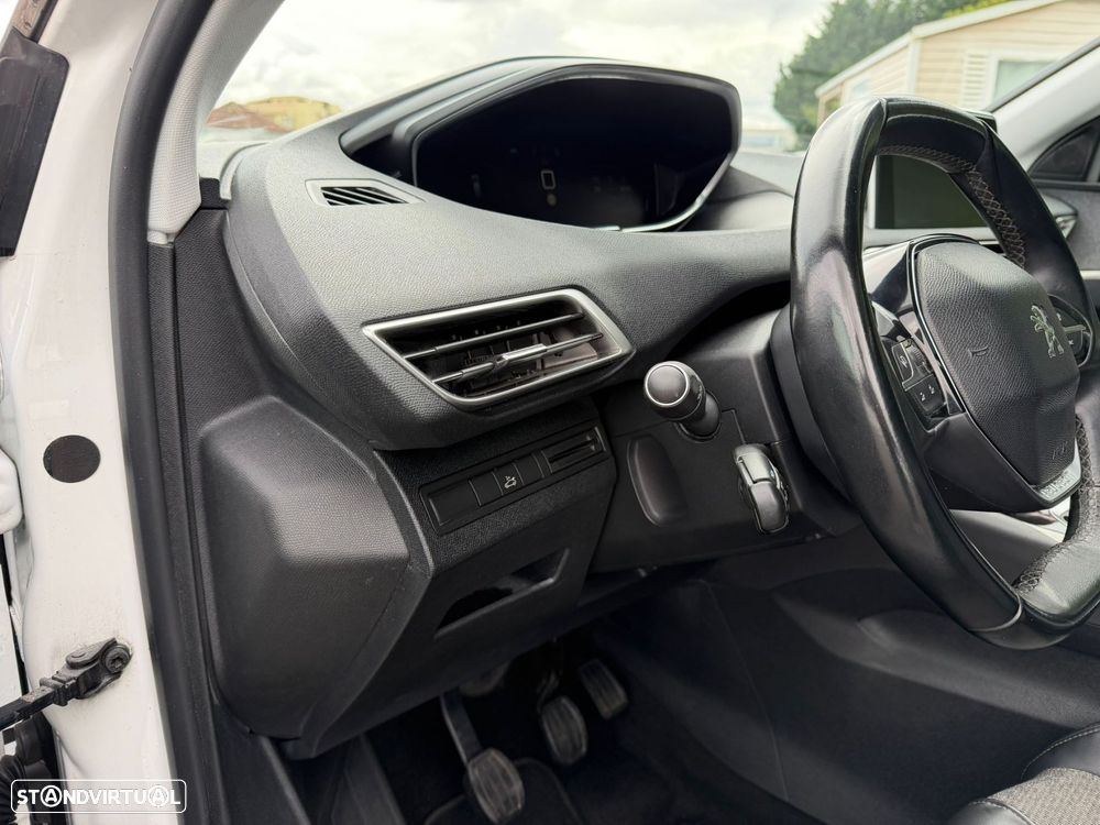 Peugeot 3008 1.2 PureTech Allure - 30