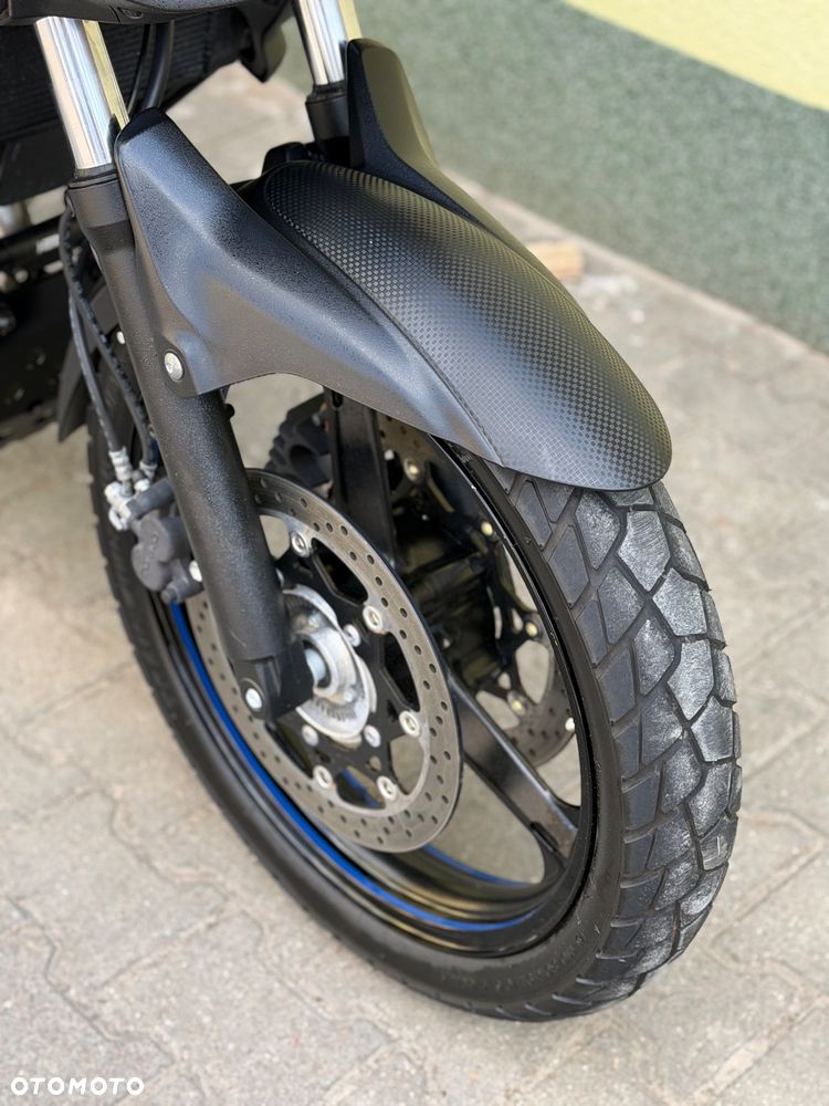 Suzuki DL - 3