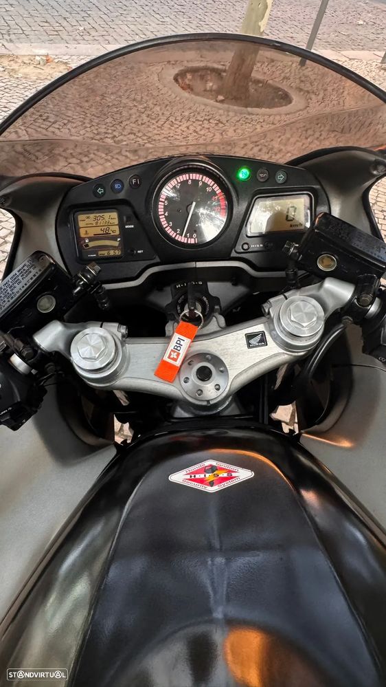Honda CBR CBR 1100 XX Super BlackBird - 8