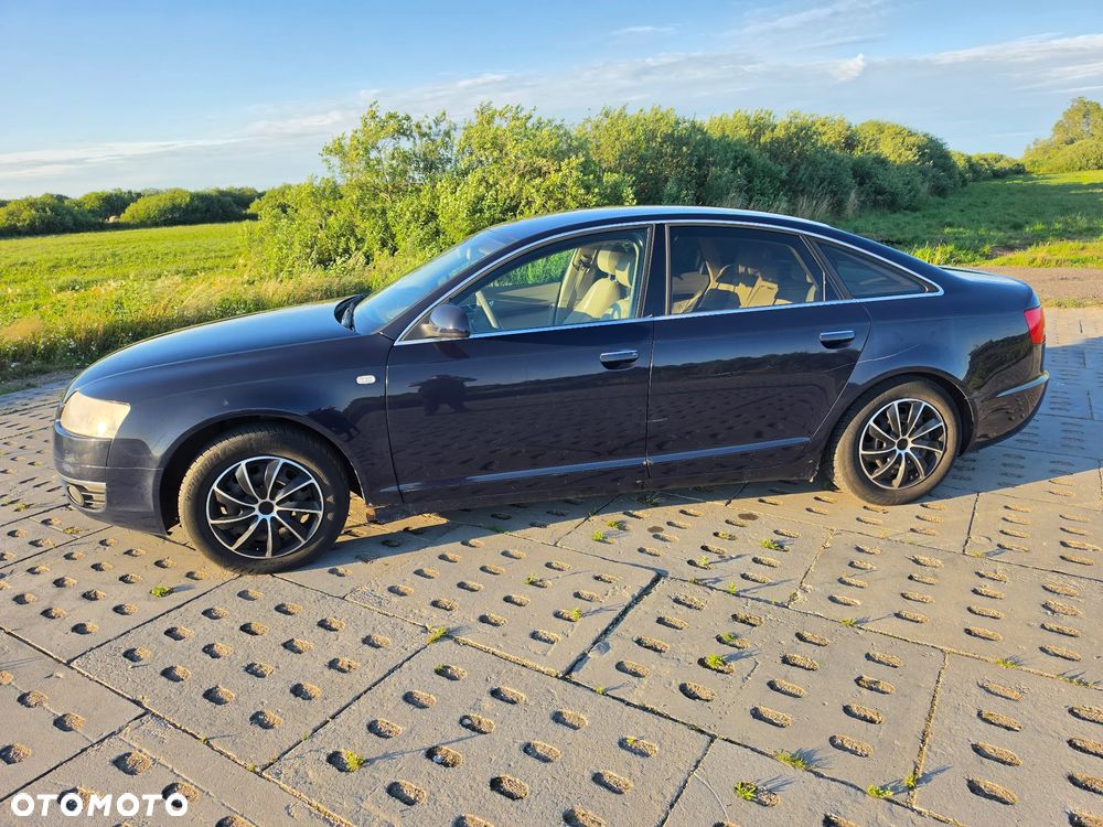 Audi A6 Limousine 2.4 - 5