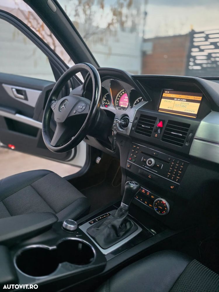 Mercedes-Benz GLK 220 CDI DPF 4Matic BlueEFFICIENCY 7G-TRONIC - 17