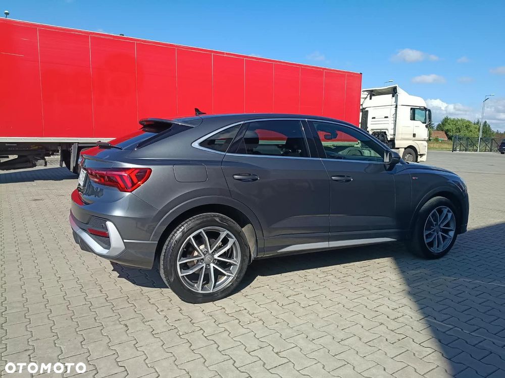 Audi Q3 - 4
