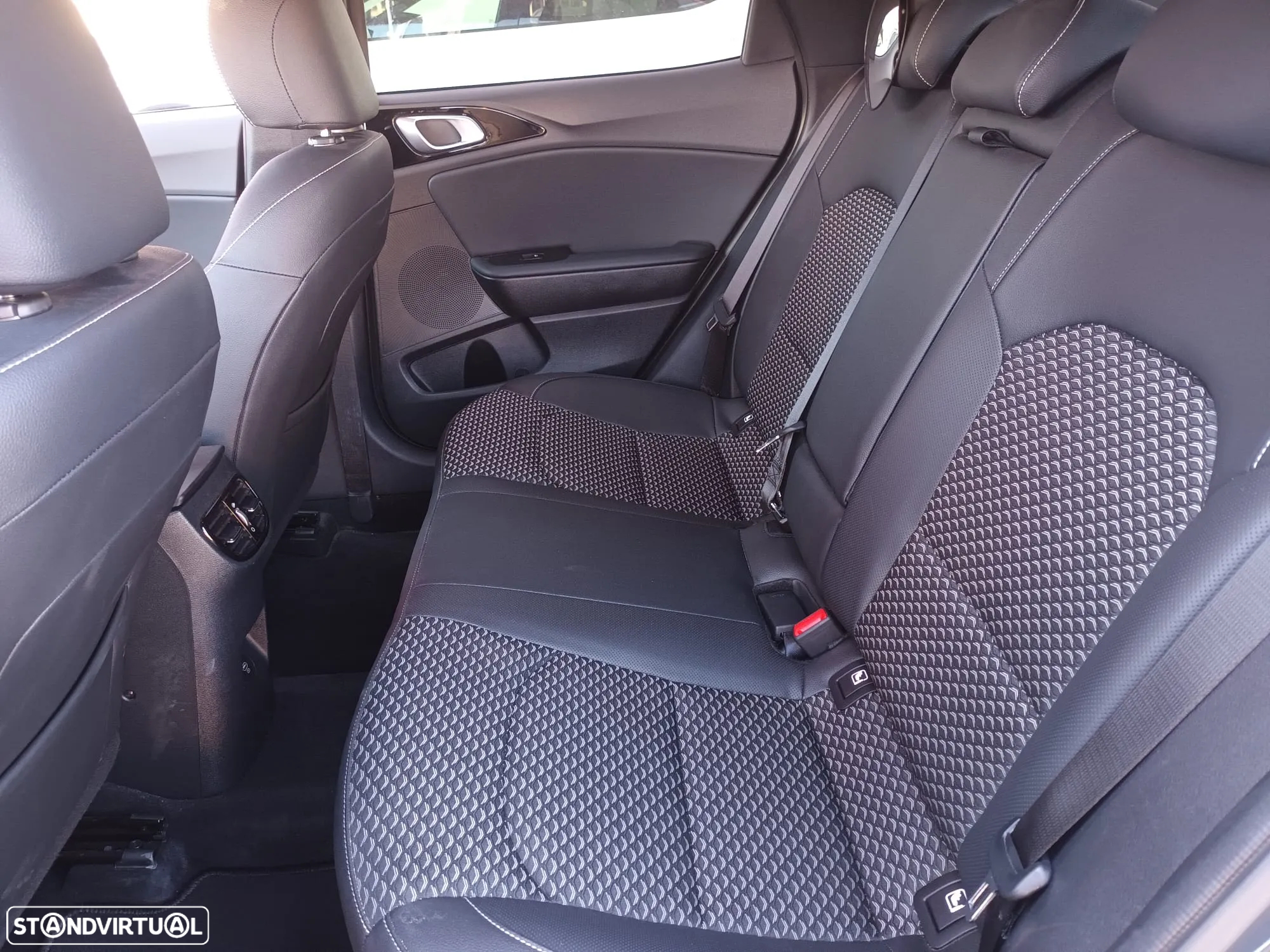 Kia XCeed 1.5 T-GDI Tech 7DCT - 9