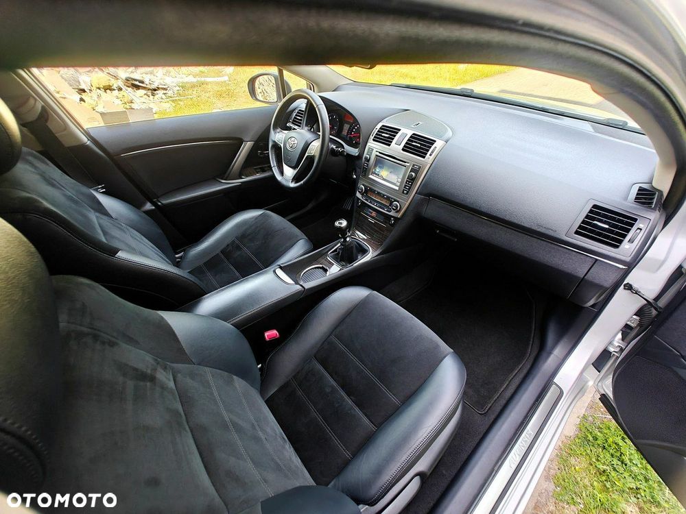 Toyota Avensis 2.0 D-4D Premium - 27