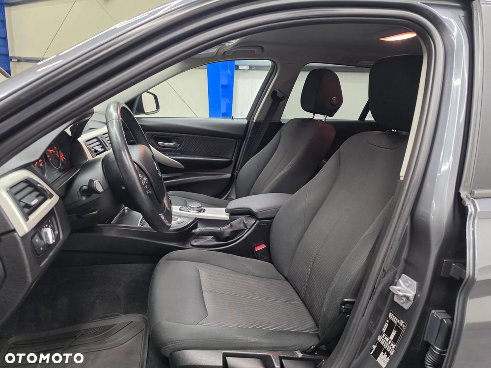 BMW Seria 3 320d Advantage - 19