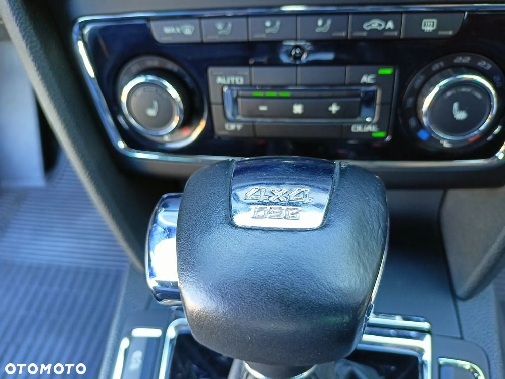 Skoda Superb 3.6 V6 4x4 DSG Elegance - 30