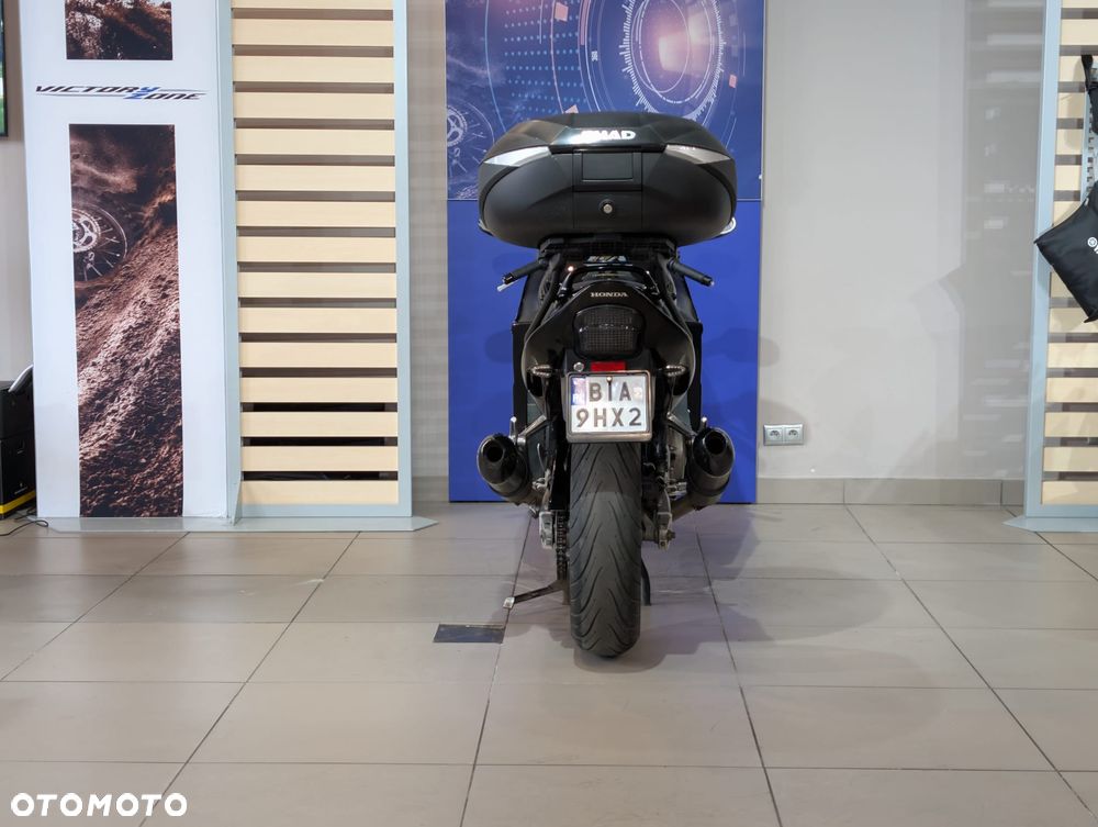 Honda CBR - 13