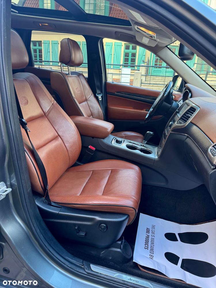 Jeep Grand Cherokee - 11