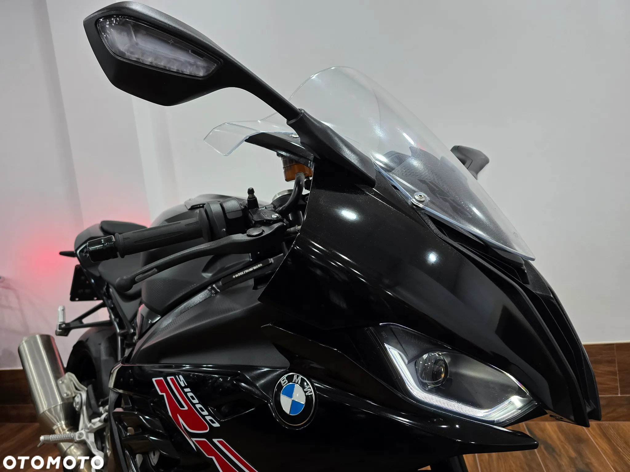 BMW S - 2