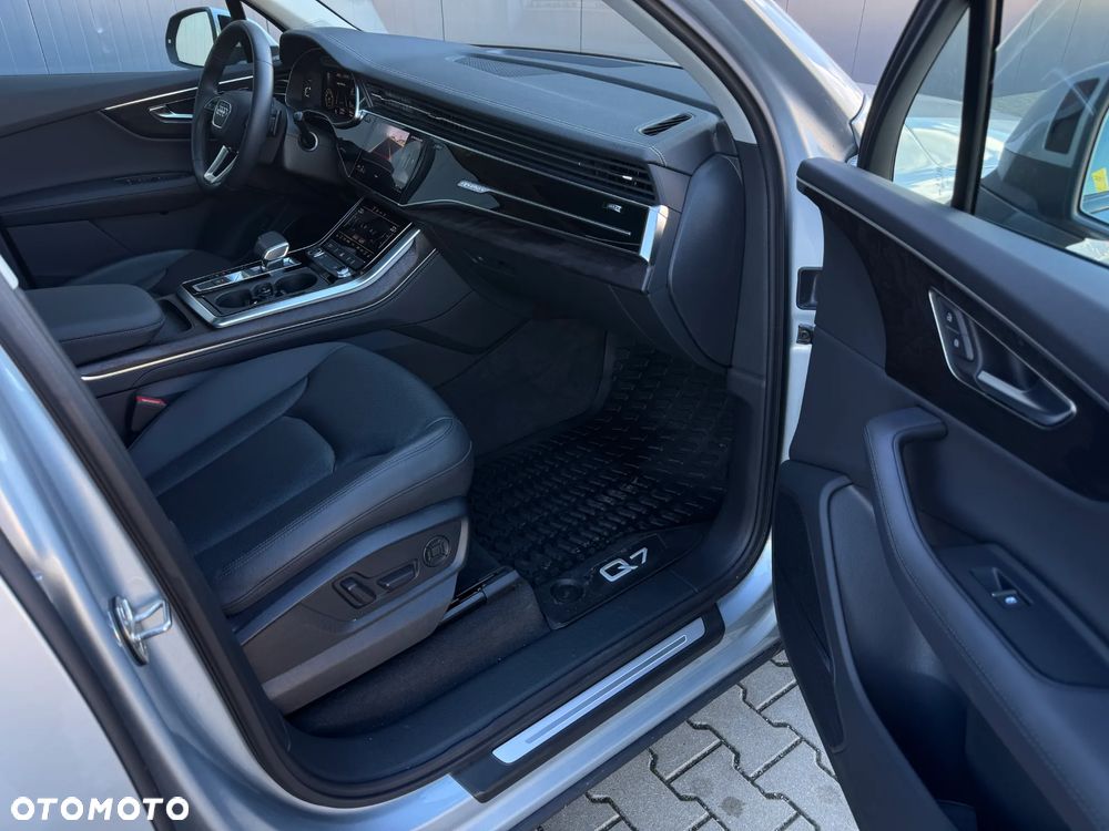 Audi Q7 - 16