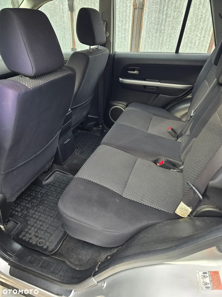 Suzuki Grand Vitara 1.9 DDiS - 8